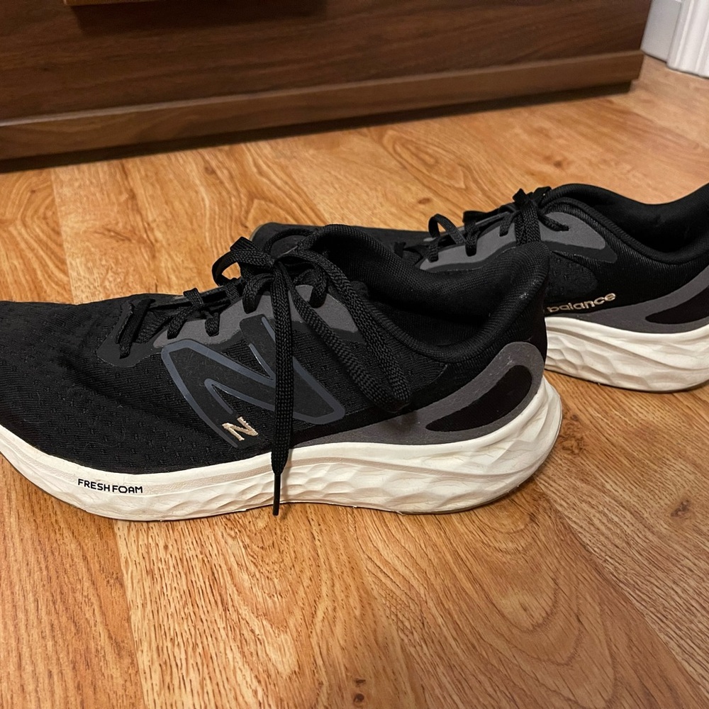 New Balance Women's Fresh Foam Arishi V4
